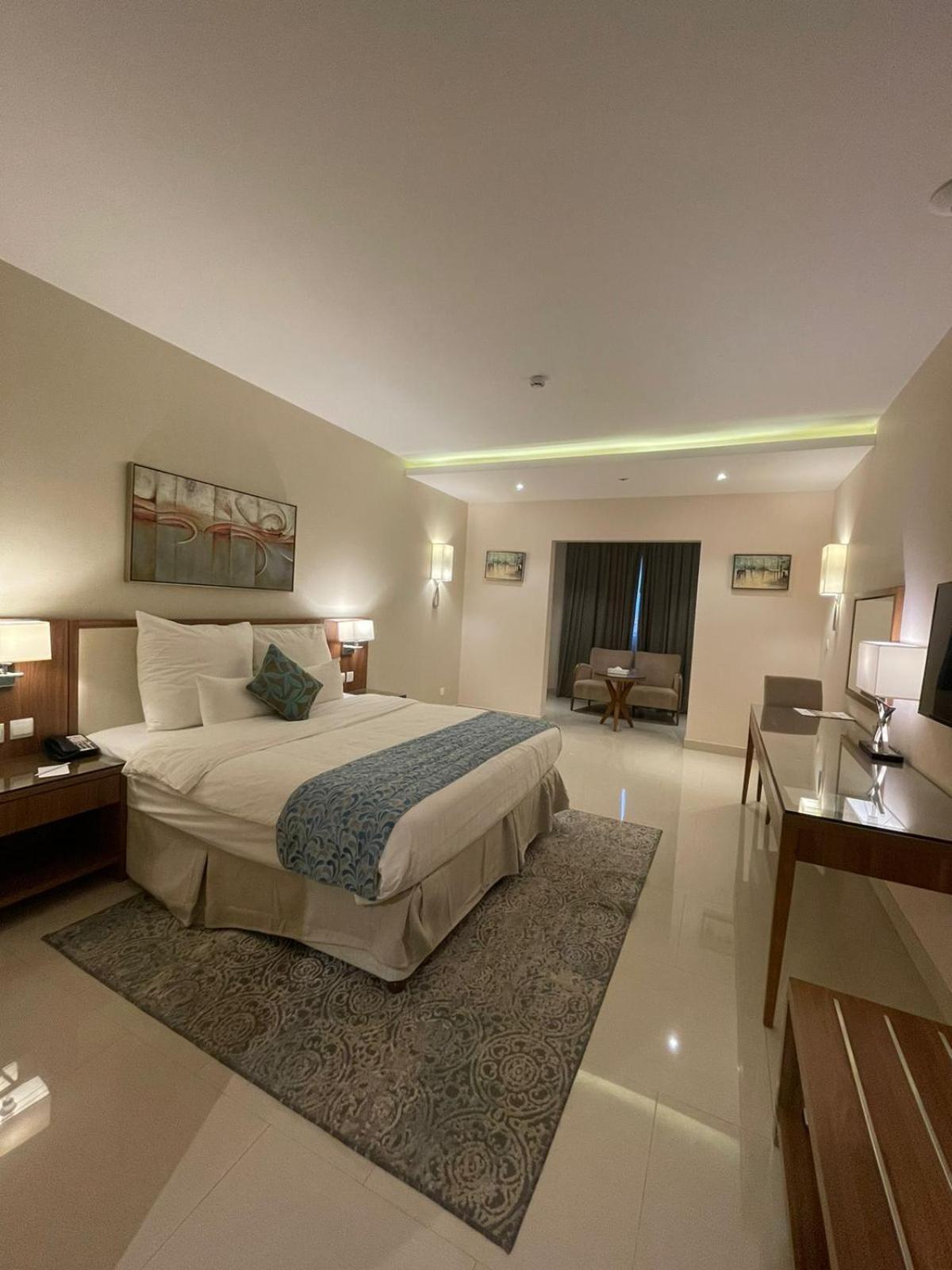 Best Western Plus Buraidah Bagian luar foto
