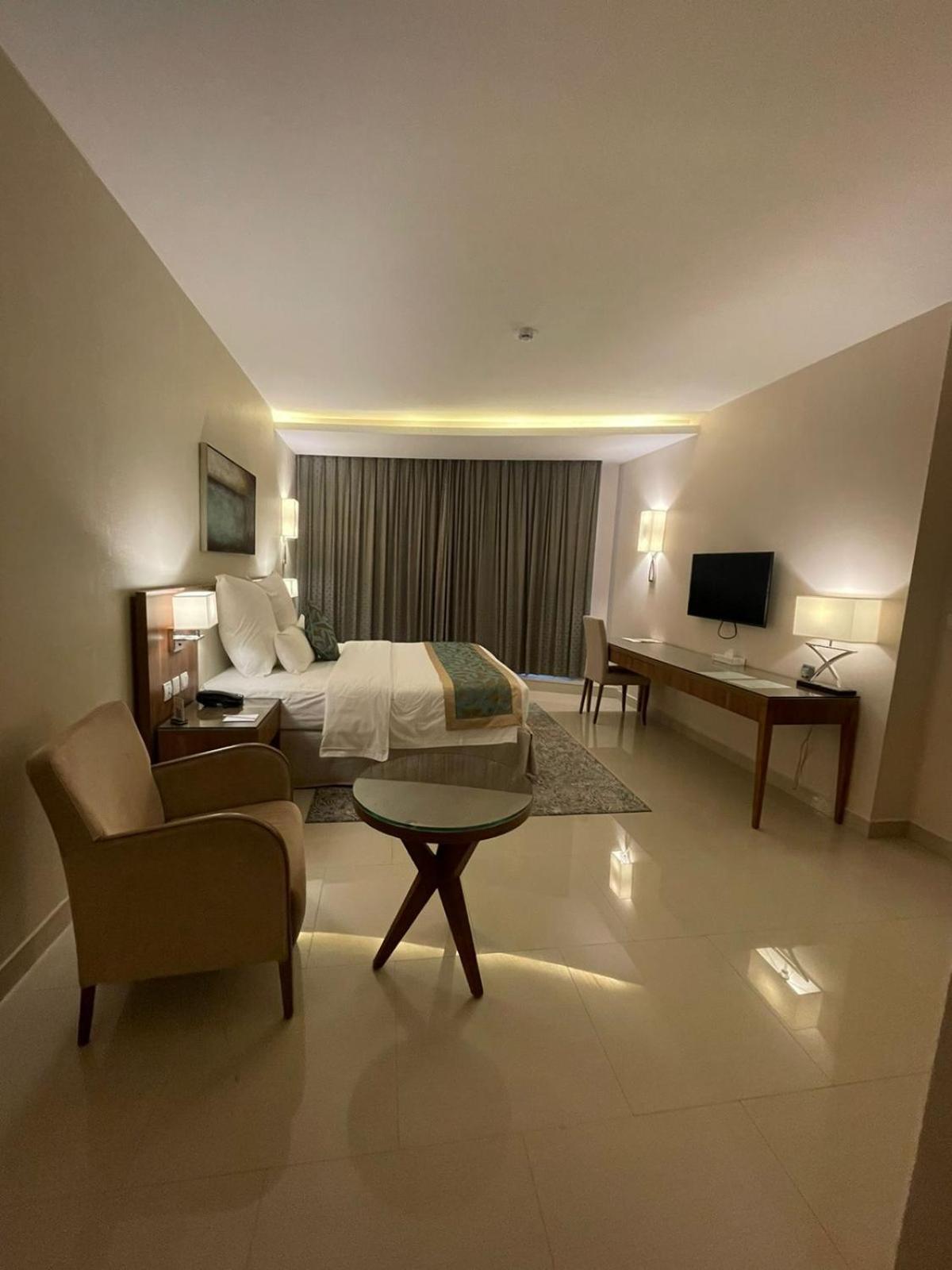 Best Western Plus Buraidah Bagian luar foto