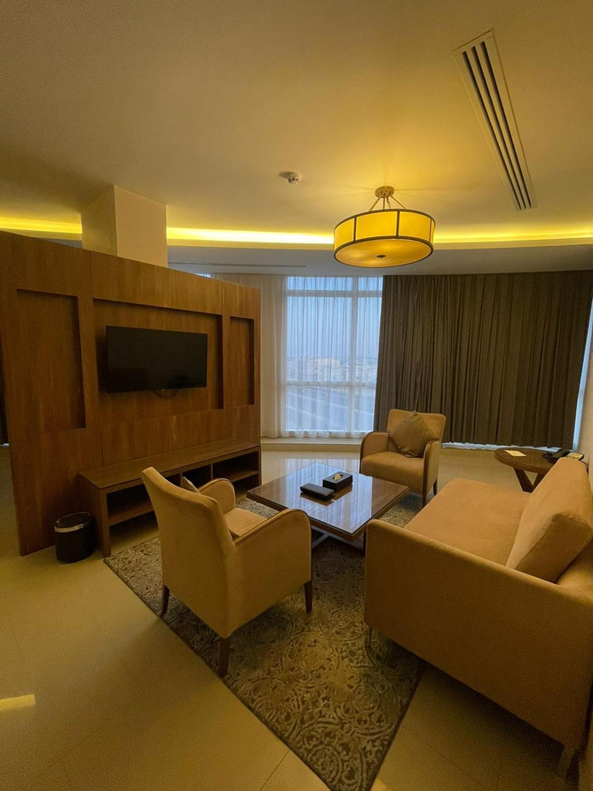 Best Western Plus Buraidah Bagian luar foto