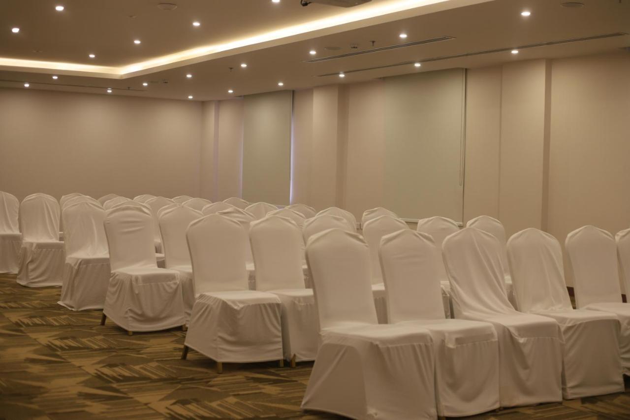 Best Western Plus Buraidah Bagian luar foto